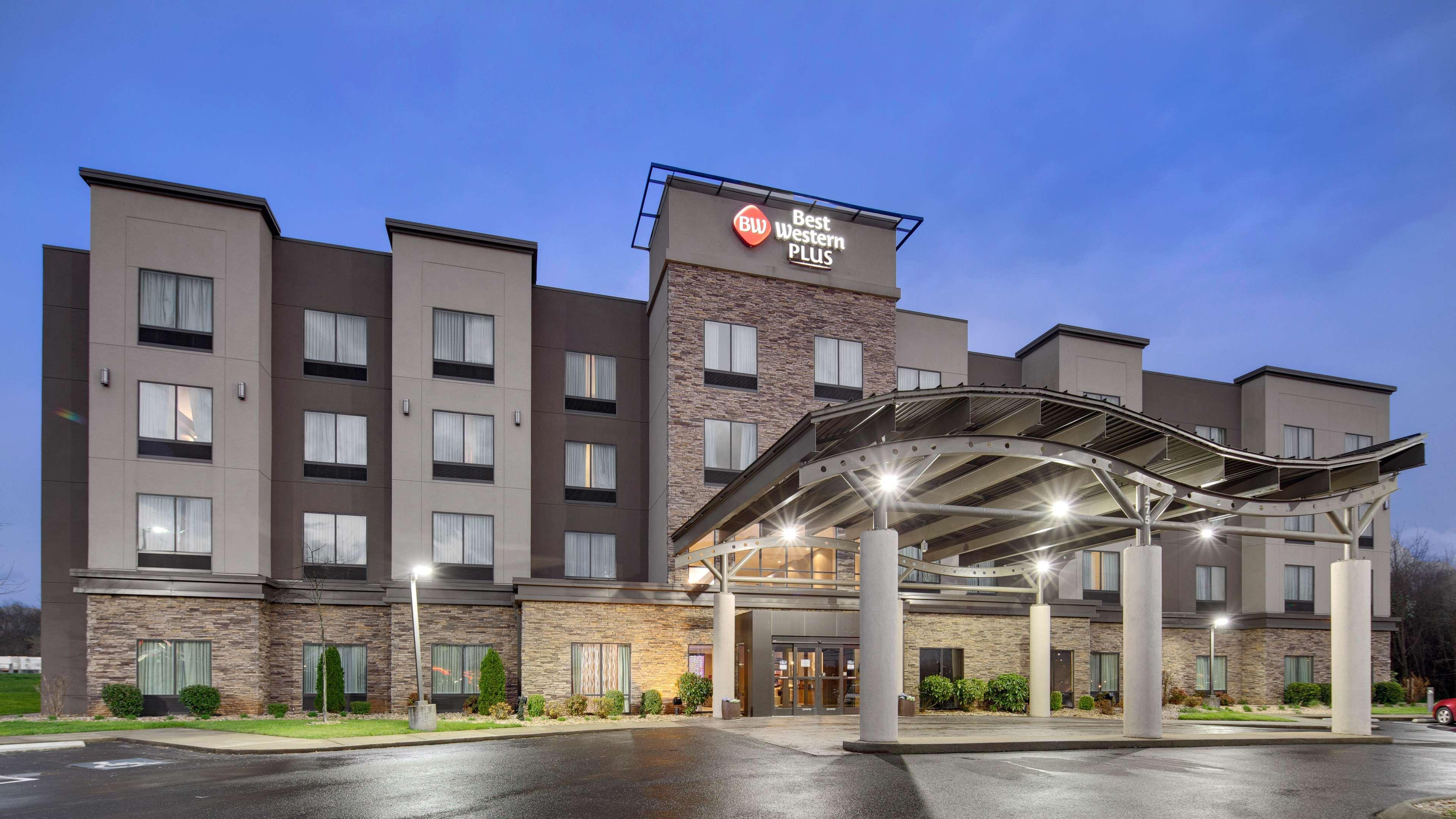 Best Western Plus Atrium Inn & Suites Clarksville Eksteriør billede
