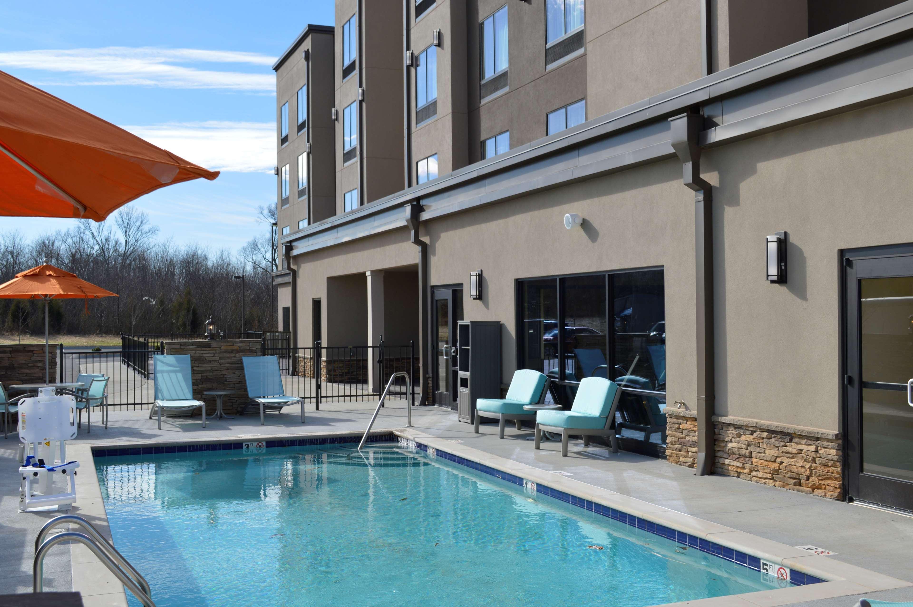 Best Western Plus Atrium Inn & Suites Clarksville Eksteriør billede