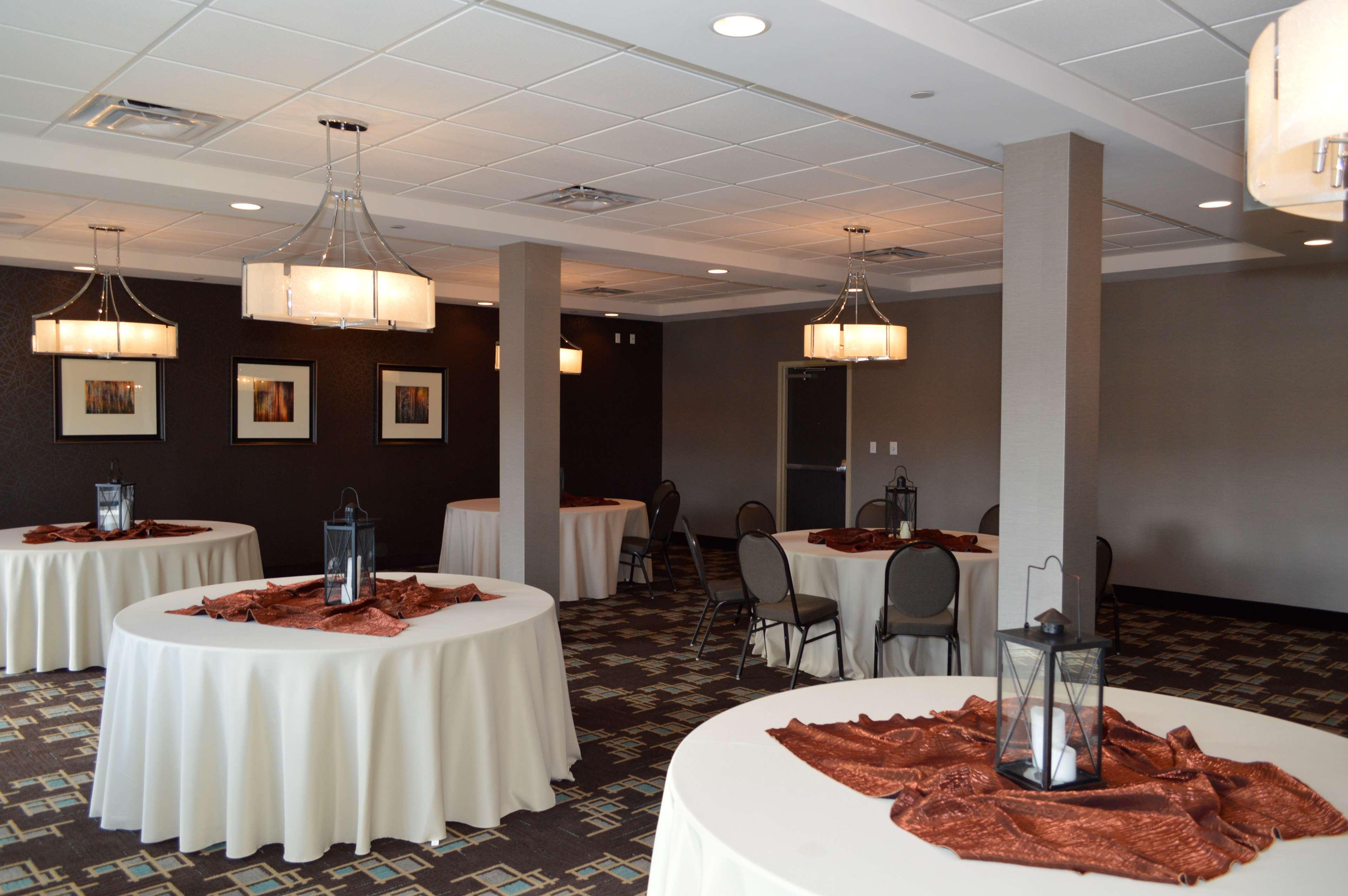 Best Western Plus Atrium Inn & Suites Clarksville Eksteriør billede