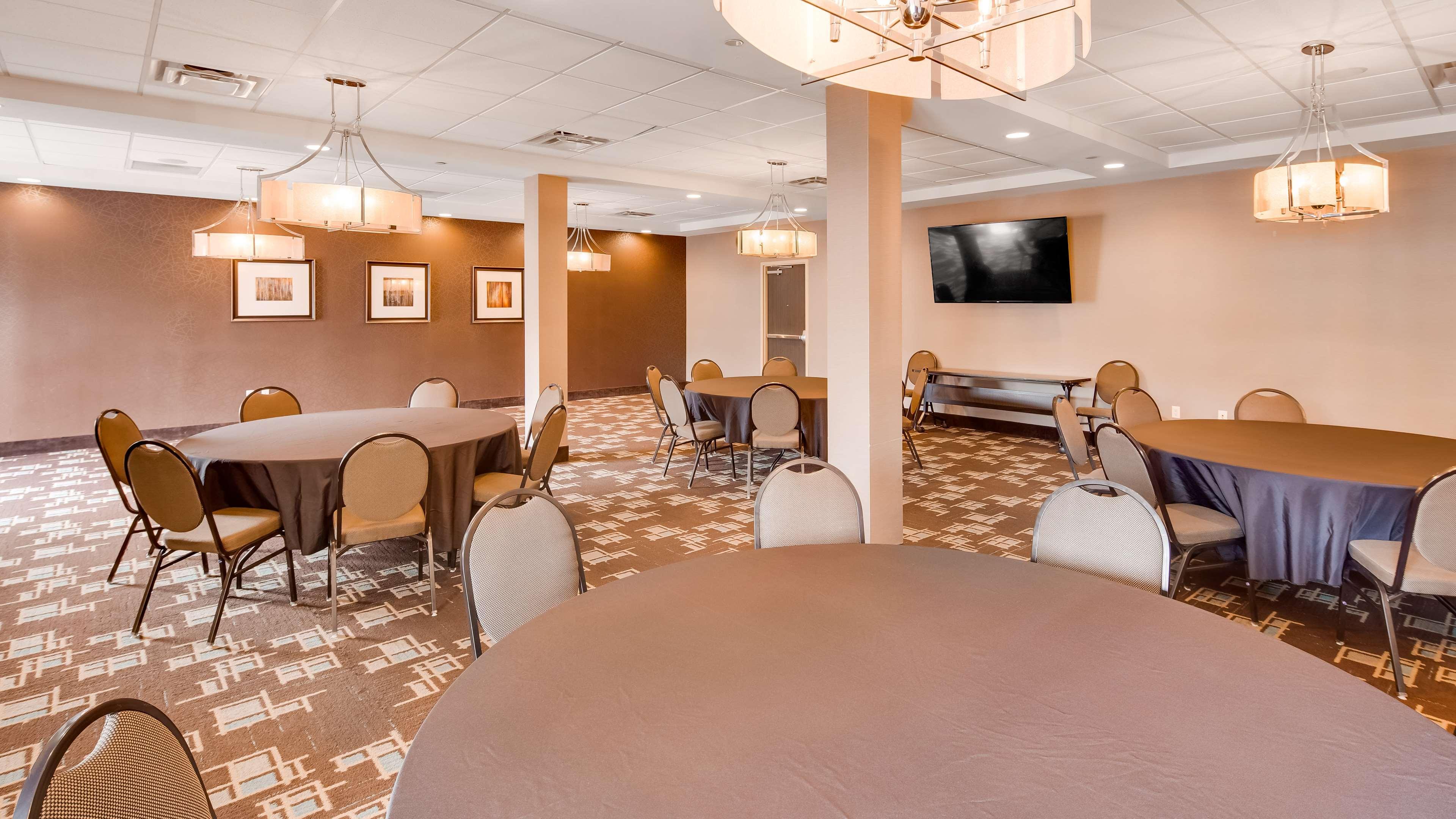 Best Western Plus Atrium Inn & Suites Clarksville Eksteriør billede